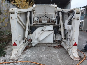 Kippbares Umschlaggerät geschlossen Bild 3