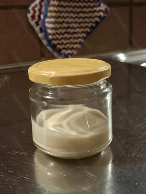 Sauerteig aus Dinkelvollkornmehl