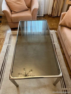 großer Glastisch