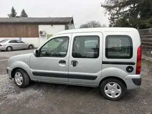 **Renault Kangoo 1.5 dCI BJ 2007 NUR 120xxx TÜV NEU** Bild 4