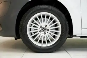 Mercedes-Benz eVito 112 Kasten Lang KAM SpurW SpurH LM Bild 4