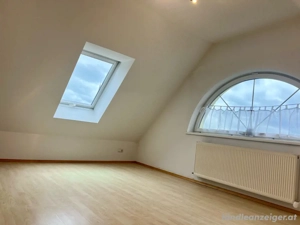 Mietwohnung 2 -Zi. DG Bild 4