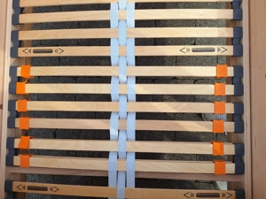 Kinderbett vom Tischler gemacht