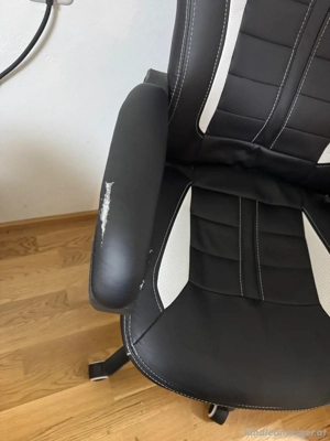 Verschenke Gaming - Stuhl  Bild 3
