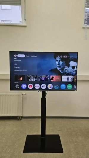 43 Zoll 4K Smart TV mit TV Ständer