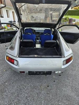 Porsche 928 silber Bild 4