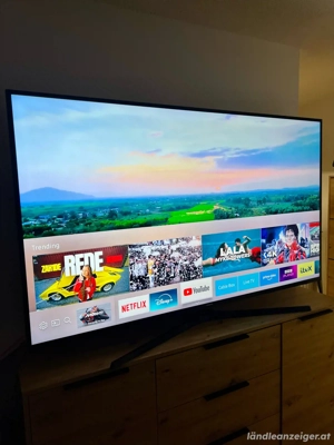 Samsung 70 Zoll 4K UltraHD Smart TV Bild 2