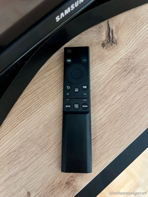 Samsung 70 Zoll 4K UltraHD Smart TV Bild 3