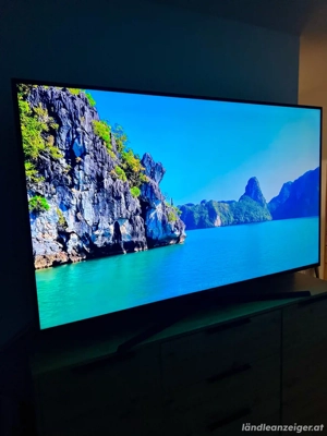 Samsung 70 Zoll 4K UltraHD Smart TV Bild 4