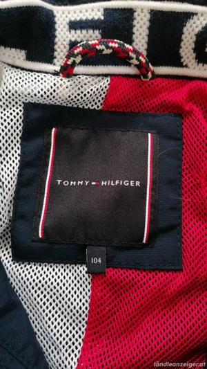 Tommy Hilfiger Jacke Größe 104  Bild 2
