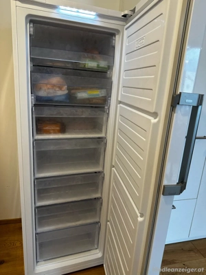 Nofrost Gefrierschrank neuwertig Bild 5
