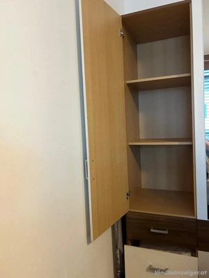 Kleiderkasten mit Spiegel Bild 3