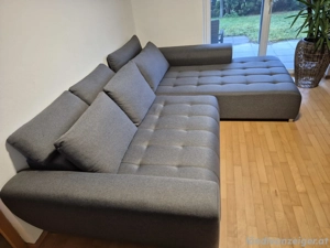 Couch mit Stoffbezug