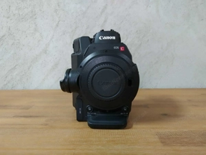 Canon EOS C300 Mark II Kamera Bild 2