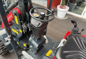 Schäffer 1622 Hoflader mit Kubota Motor Radlader NEU Brutto Bild 8