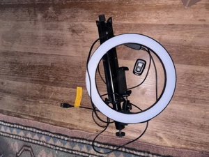 Ringlicht mit Stativ Bild 4