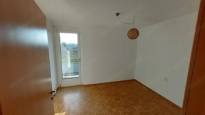 Sonnige 4-Zimmer-Wohnung am Paspels-See provisionsfrei Bild 7