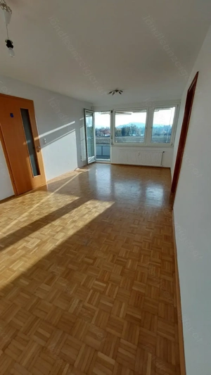 Sonnige 4-Zimmer-Wohnung am Paspels-See provisionsfrei Bild 2