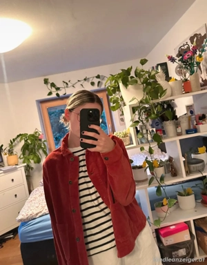 rote Cord Überzieh Jacke Bild 3