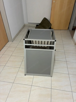Hundebox - Whippet - BMW X5 Bild 3