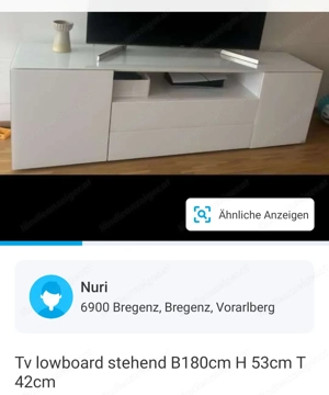 Wohnwand in hochglanz mit Glasablage 