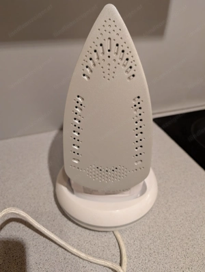 Bügeleisen mit Ladestation