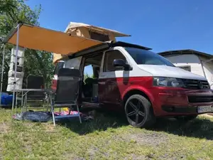 VW T5 Camper   Transporter Bild 2