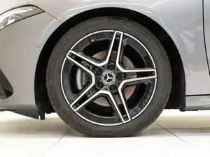 Mercedes-Benz A 180 d Kompaktlimousine W-Paket Night Navi Sport Bild 3