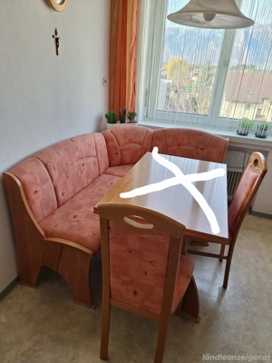Eckbank + 2 Stühle 