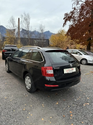 Skoda Octavia Elegance 4x4 *Neu Vorgeführt*SHZ*AHK*TEMPOMAT* Bild 6