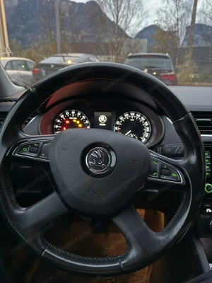 Skoda Octavia Elegance 4x4 *Neu Vorgeführt*SHZ*AHK*TEMPOMAT* Bild 10