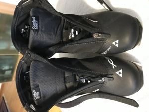Langlauf Schi mit Schuhe und Stöcke Bild 12