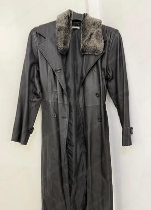 Langer Schwarzer Damen Ledermantel in Größe 36 38