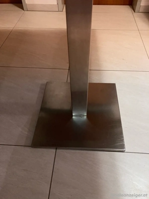 Altholztisch mit Edelstahlfuß Bild 4