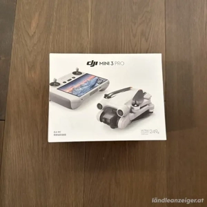 DJI Mini 3 Pro - Fly More Combo, Drohne mit Fernsteuerung, 3 Akkus, viel Zubehör Bild 3