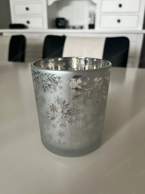 Windlicht im weihnachtlichen Schneeflocken Design Bild 2