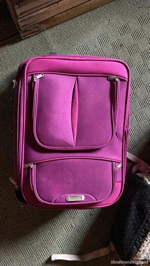 diverse möbel und rucksack Bild 2