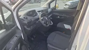 Peugeot Partner Tepee Bild 7