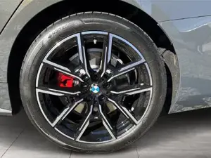 BMW i4 xDrive40 Gran Coupe G26 XE2 M Sportpaket DAB Bild 13