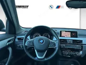 BMW X1 xDrive18d DAB-Tuner // Sitzheizung Fahrer/Beifahrer // Driving Assistant Bild 9