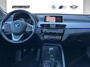 BMW X1 xDrive18d DAB-Tuner // Sitzheizung Fahrer/Beifahrer // Driving Assistant Bild 7