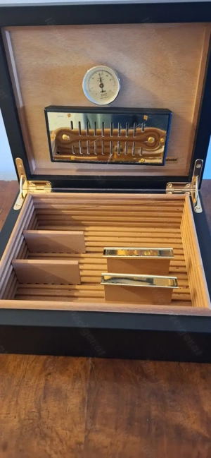 Humidor (Schwarz) "für den Aficionado"