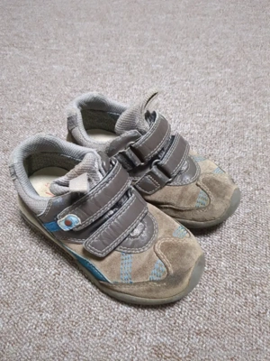 Schuhe Kinder Größe 26