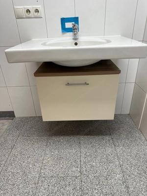 Zu verschenken!! Badezimmermöbel Bild 2