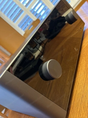 Rotel Michi X5  Bild 2