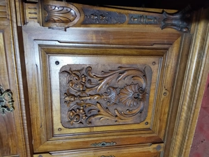 Gründerzeit Anrichte Bild 2