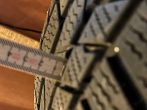 2 gebrauchte Reifen Continental Winterconect 205 55 R16