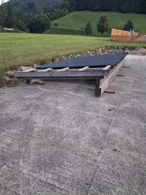 Holzdach für Container Bild 3