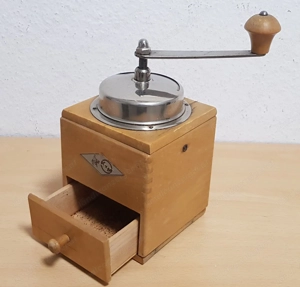 Vintage Kaffeemühle, Mokka Mühle, KYM, Holz mit Handkurbel, Art Deco, Mahlwerk funktionsfähig