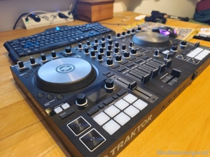 Dj Controller Traktor S4 mk3 inkl Lizenz Pro Bild 2